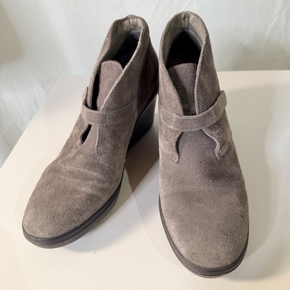 Tsubo Grey Suede Wedge Ankle Boots Grey 1004455-CHRC Womens 8 Booties